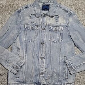Victorious Distressed Denim Trucker Jean Jacket Light Wash Ripped